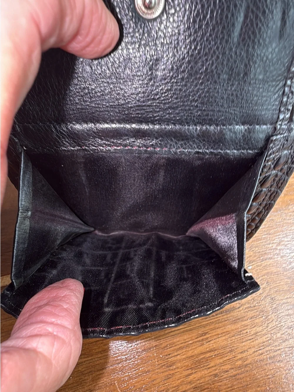 Beautiful vintage Brighton black croc bifold wallet like new !